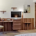 Astor 4*