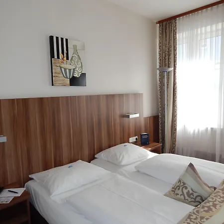 Astor Hotel 4*