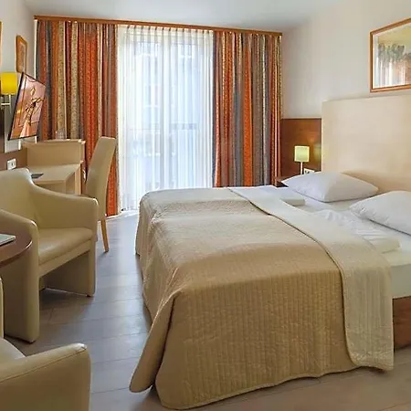 Astor Hotel