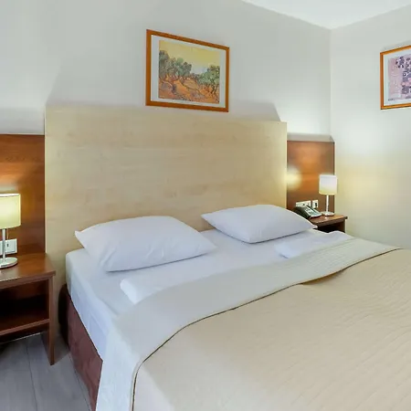Astor Hotel
