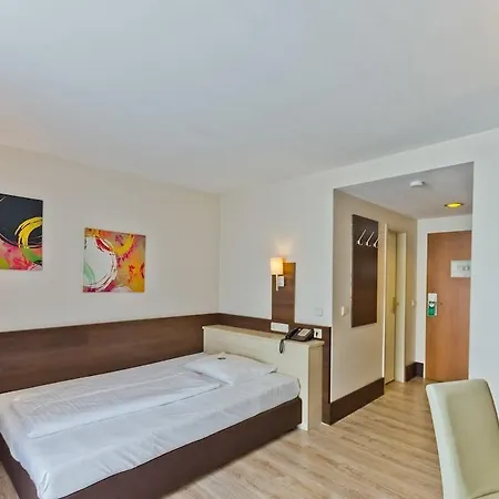 Astor Hotel