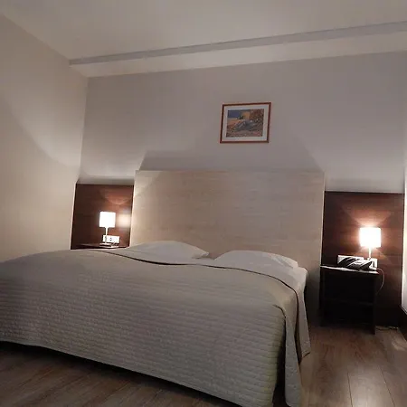 Astor Hotel 4*