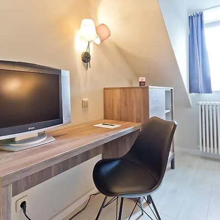 Astor 4*