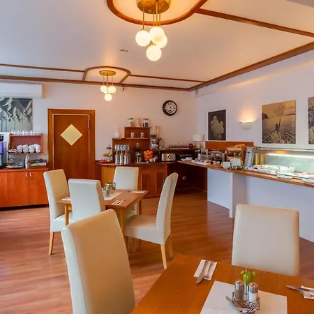 Astor Hotel